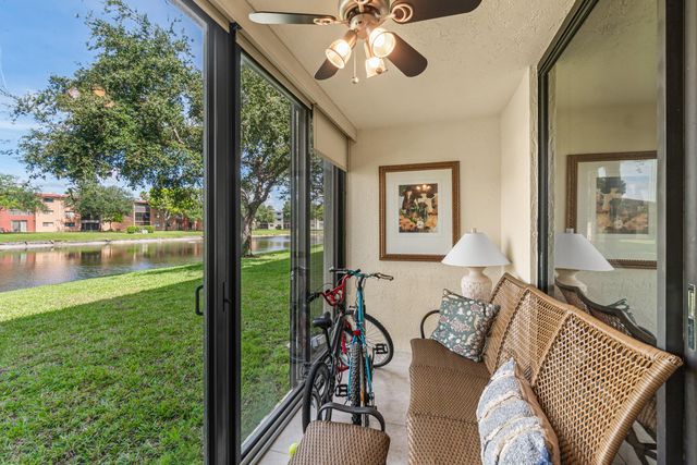 5550 Witney Drive 102, Delray Beach, FL 33484