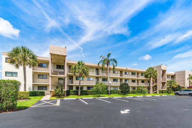 5550 Witney Drive 102, Delray Beach, FL 33484
