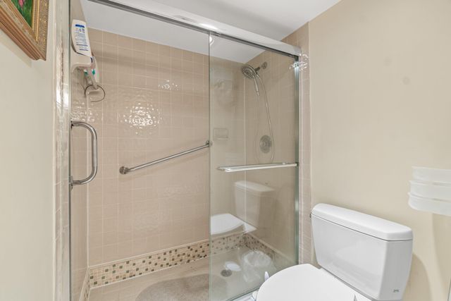 5550 Witney Drive 102, Delray Beach, FL 33484
