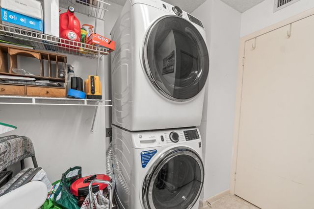 5550 Witney Drive 102, Delray Beach, FL 33484