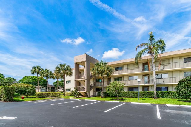 5550 Witney Drive 102, Delray Beach, FL 33484
