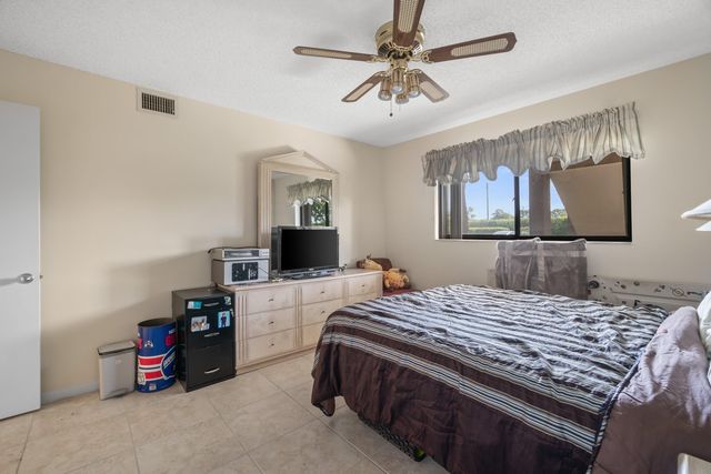 5550 Witney Drive 102, Delray Beach, FL 33484