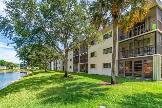 5550 Witney Drive 102, Delray Beach, FL 33484