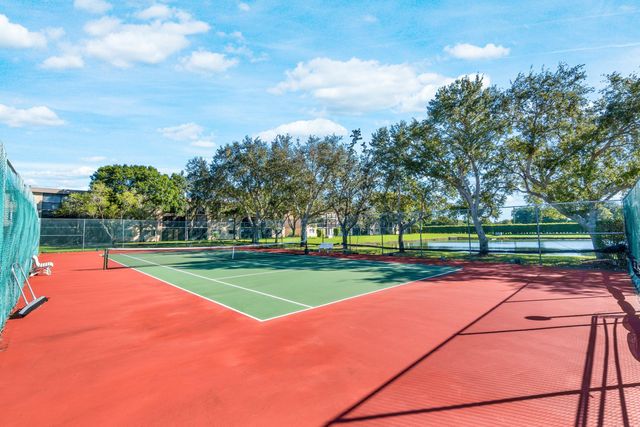 5550 Witney Drive 102, Delray Beach, FL 33484