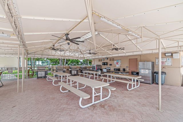 5550 Witney Drive 102, Delray Beach, FL 33484