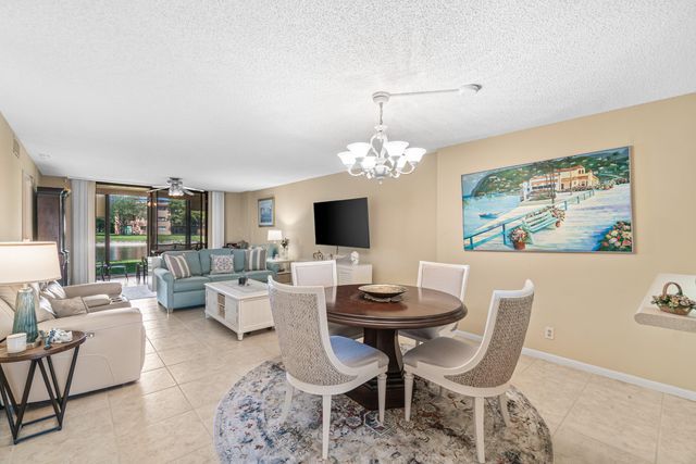 5550 Witney Drive 102, Delray Beach, FL 33484