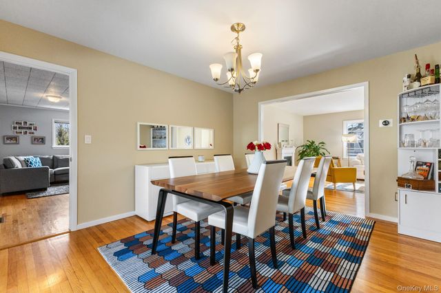 15 Meadow Place, Rye, NY 10580