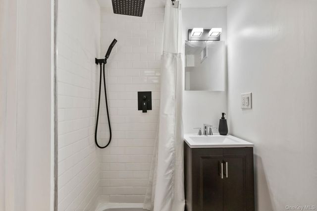 15 Meadow Place, Rye, NY 10580