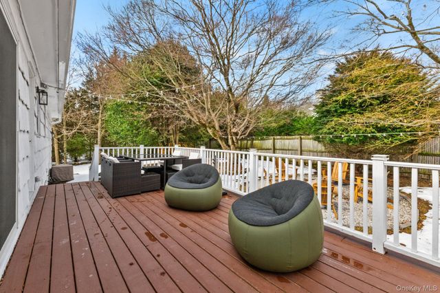 15 Meadow Place, Rye, NY 10580