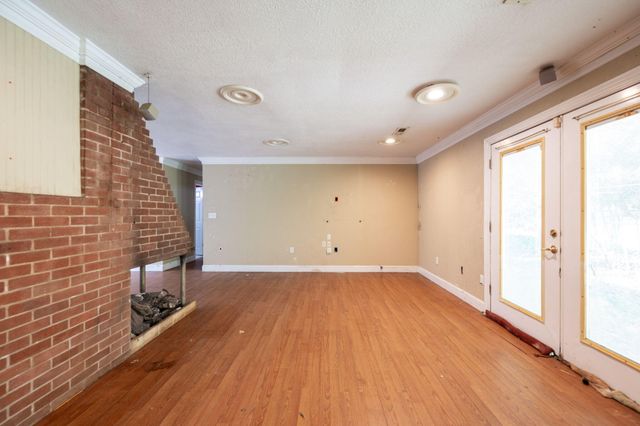 3877 Bonny Oaks Drive, Chattanooga, TN 37406