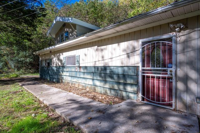 3877 Bonny Oaks Drive, Chattanooga, TN 37406