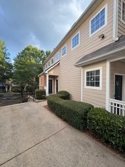 245 Amal Drive 4004, Atlanta, GA 30315