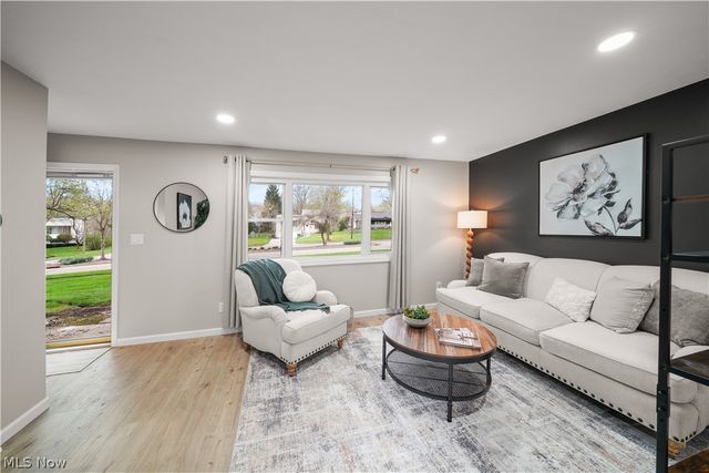 2051 Presidential Pky 28, Twinsburg, OH 44087