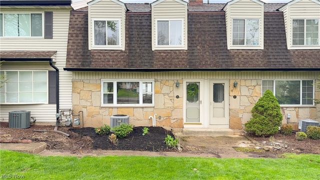 2051 Presidential Pky 28, Twinsburg, OH 44087