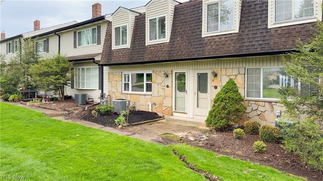 2051 Presidential Pky 28, Twinsburg, OH 44087