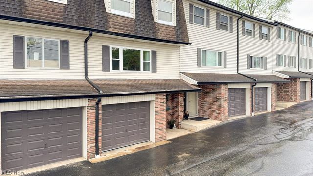 2051 Presidential Pky 28, Twinsburg, OH 44087