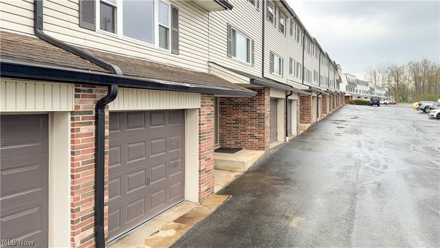2051 Presidential Pky 28, Twinsburg, OH 44087