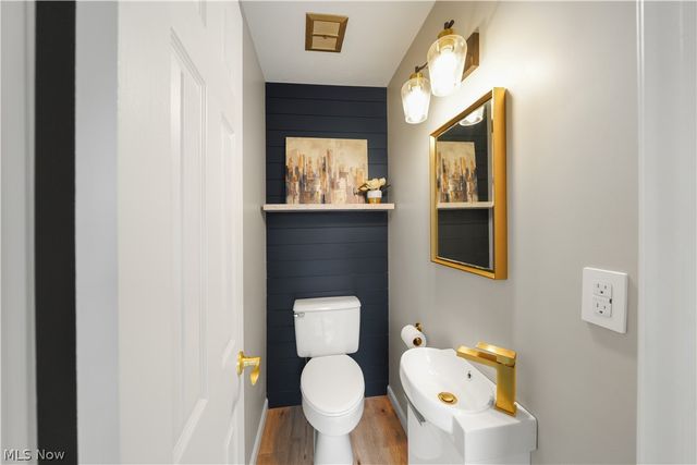 2051 Presidential Pky 28, Twinsburg, OH 44087