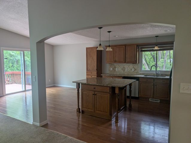 15725 Sycamore Street NW, Andover, MN 55304