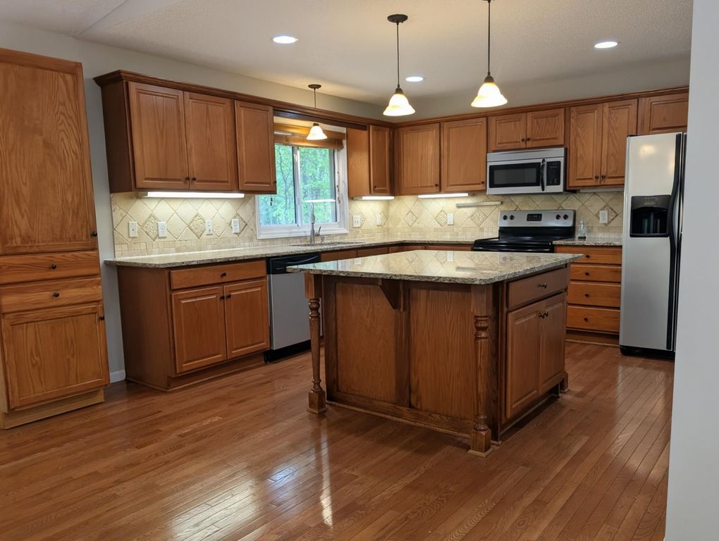 15725 Sycamore Street NW, Andover, MN 55304