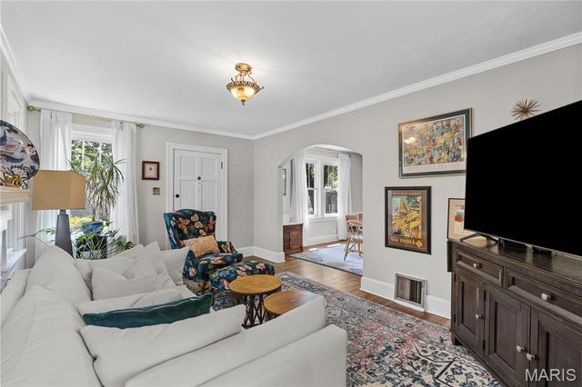 7525 Suffolk Avenue, St Louis, MO 63119