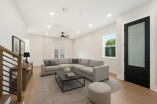 1003 E 33rd Street, Houston, TX 77022