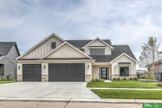 28574 Jessie Circle, Valley, NE 68064