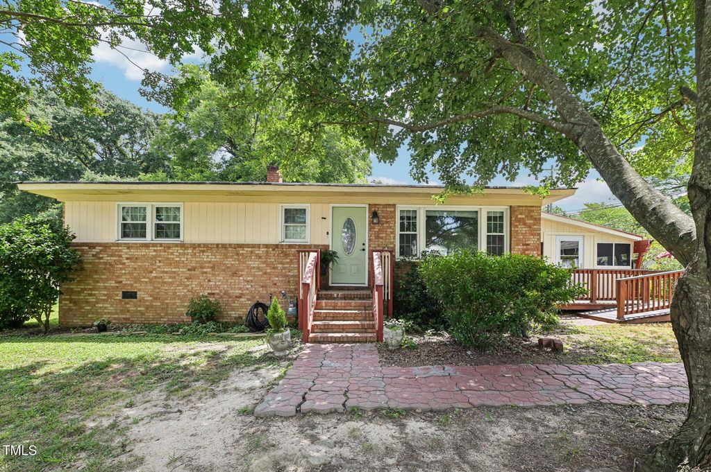 302 N Main Street, Wendell, NC 27591