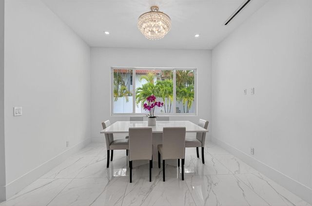 711 NE 6th Street, Boca Raton, FL 33432