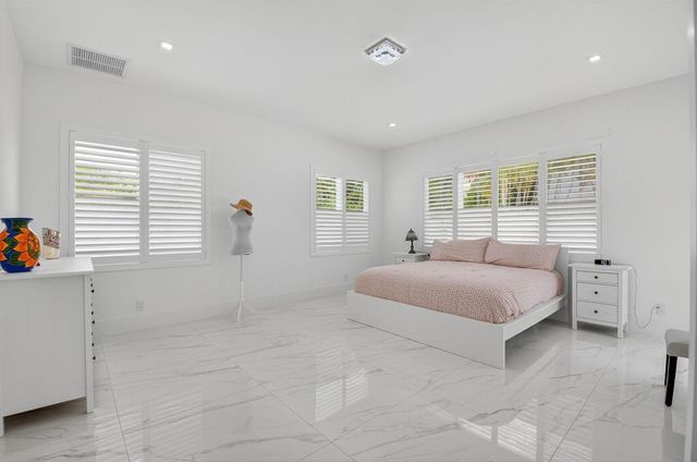 711 NE 6th Street, Boca Raton, FL 33432