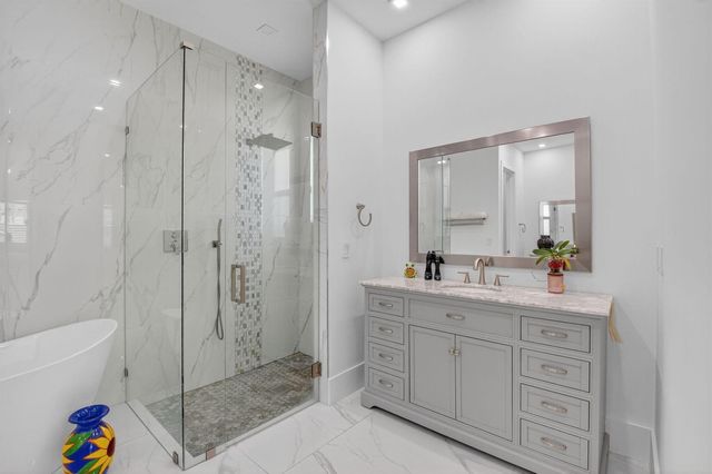 711 NE 6th Street, Boca Raton, FL 33432