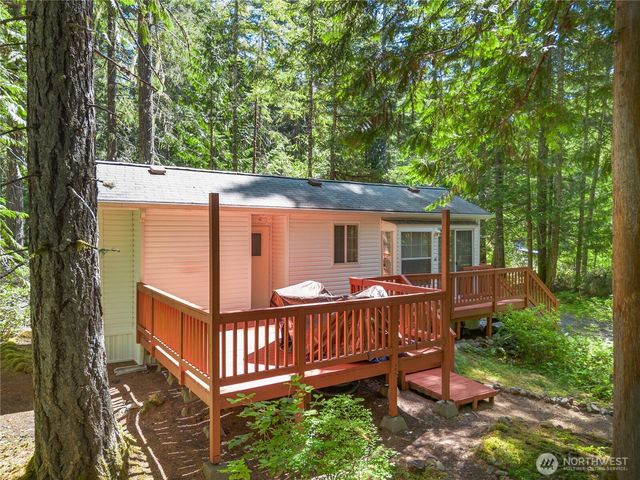 421 N Mt Jupiter Drive, Hoodsport, WA 98548