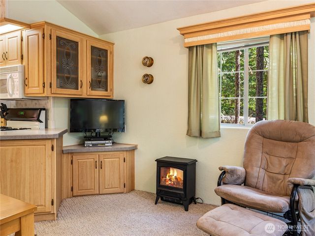 421 N Mt Jupiter Drive, Hoodsport, WA 98548