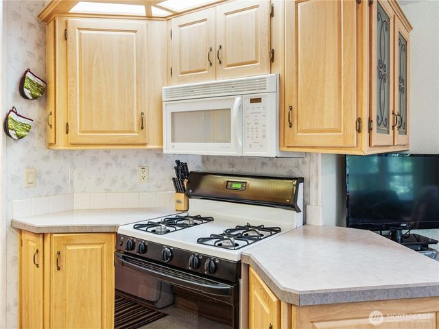421 N Mt Jupiter Drive, Hoodsport, WA 98548