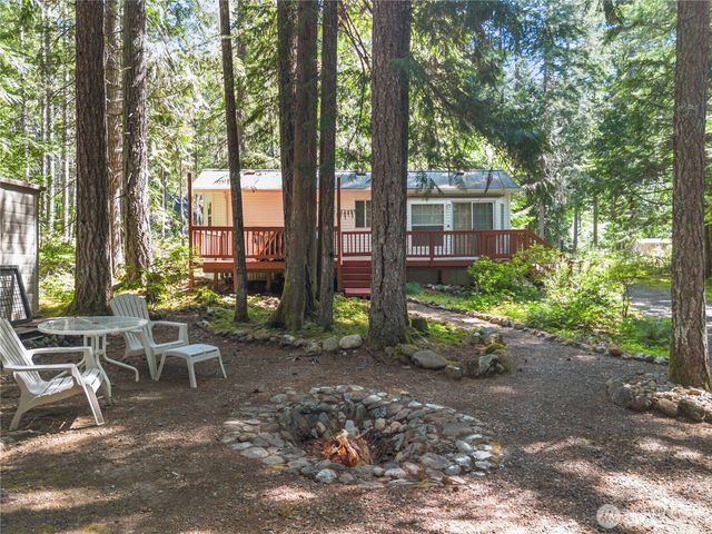 421 N Mt Jupiter Drive, Hoodsport, WA 98548