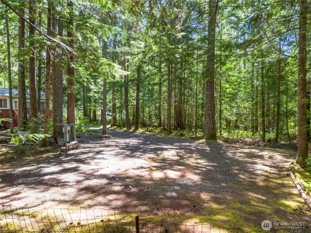 421 N Mt Jupiter Drive, Hoodsport, WA 98548