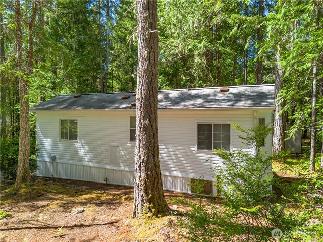 421 N Mt Jupiter Drive, Hoodsport, WA 98548