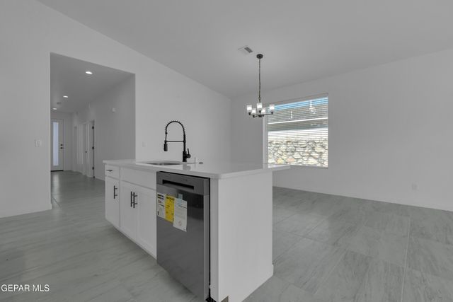 5664 DESERT CALICO Avenue, El Paso, TX 79934