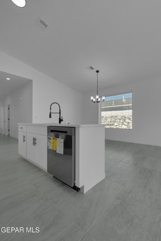5664 DESERT CALICO Avenue, El Paso, TX 79934