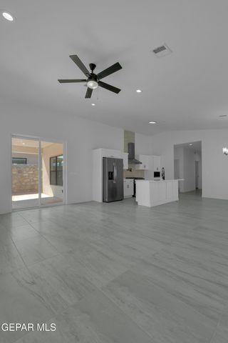 5664 DESERT CALICO Avenue, El Paso, TX 79934