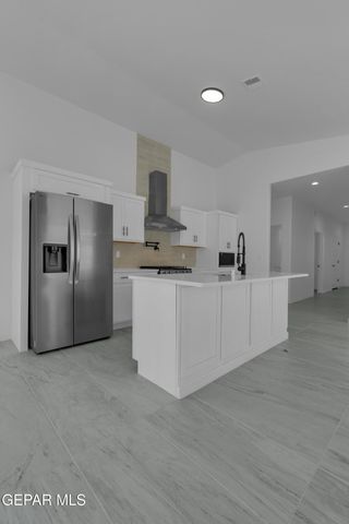 5664 DESERT CALICO Avenue, El Paso, TX 79934