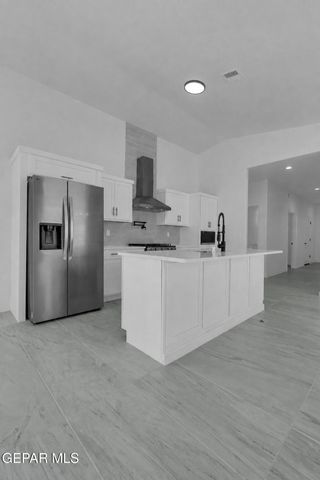 5664 DESERT CALICO Avenue, El Paso, TX 79934