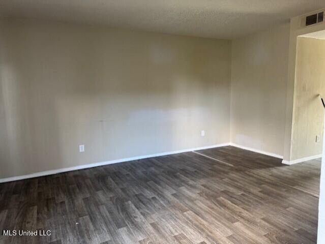 2823 Bienville Boulevard, Ocean Springs, MS 39564