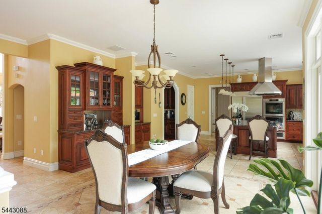 41 Mareu Dr, Watchung Boro, NJ 07069