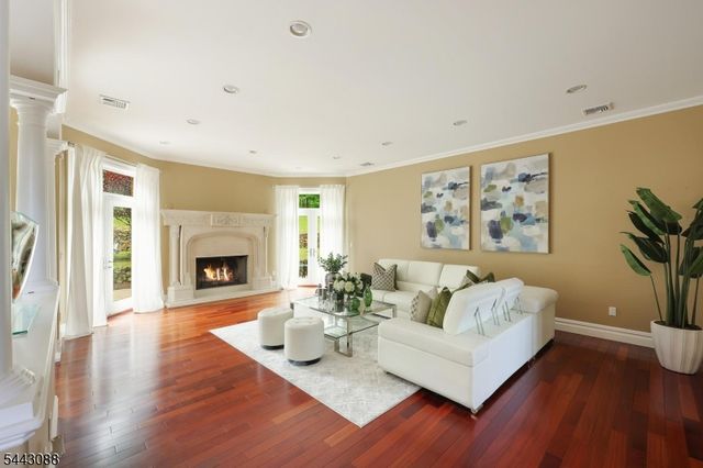 41 Mareu Dr, Watchung Boro, NJ 07069