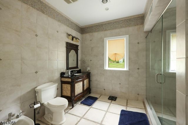 41 Mareu Dr, Watchung Boro, NJ 07069
