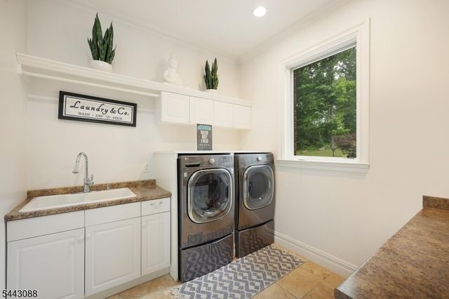 41 Mareu Dr, Watchung Boro, NJ 07069