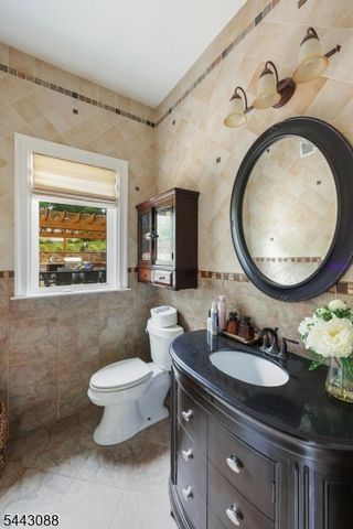41 Mareu Dr, Watchung Boro, NJ 07069