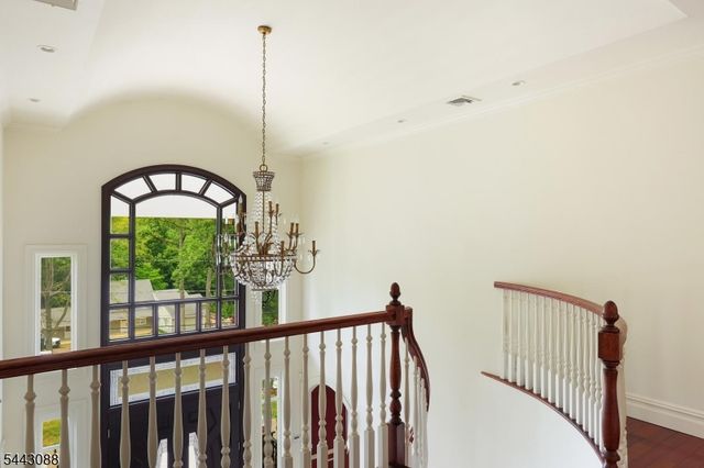 41 Mareu Dr, Watchung Boro, NJ 07069