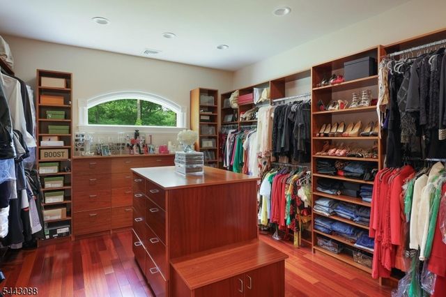 41 Mareu Dr, Watchung Boro, NJ 07069
